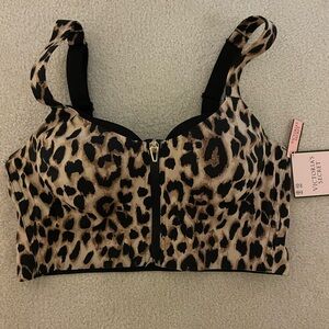 Victoria’s Secret knockout front zip sports bra 34B NWT